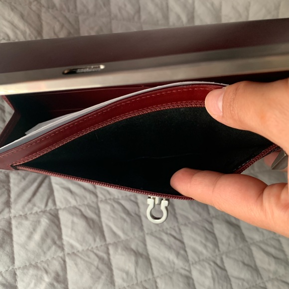 Authentic Salvatore Ferragamo - Picture 5 of 11